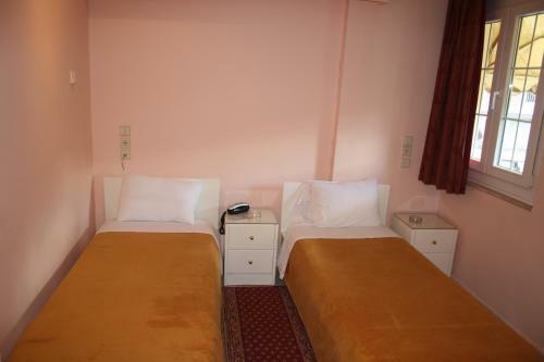 Hotel Avra