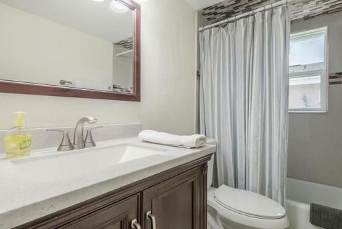 Renovated Largo Heated Pool Home