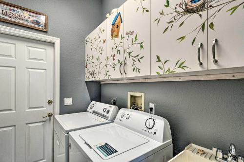 Rotonda West Retreat Near Golfing And Parks!