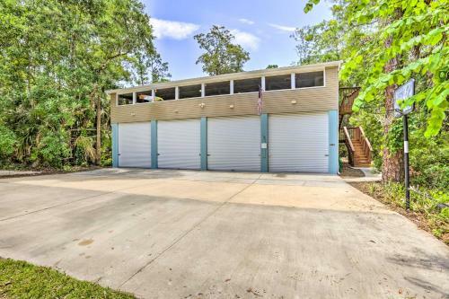 Bright Steinhatchee Home Proximity To Ocean!