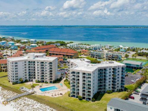Apartamento Regency Towers #308 West