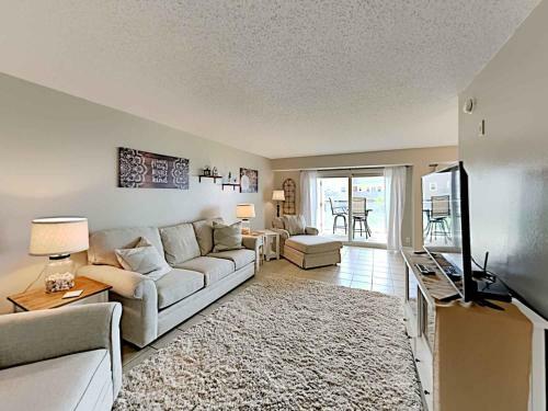 Apartamento Regency Towers #203 East