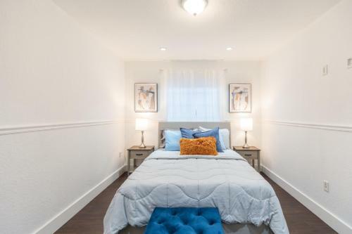 Family Vacation Home With Large Pool/4 Bedroom