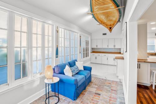 Downtown Seville Bayview Home