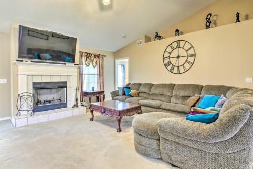 Waterfront Pensacola Home With Florida Room!