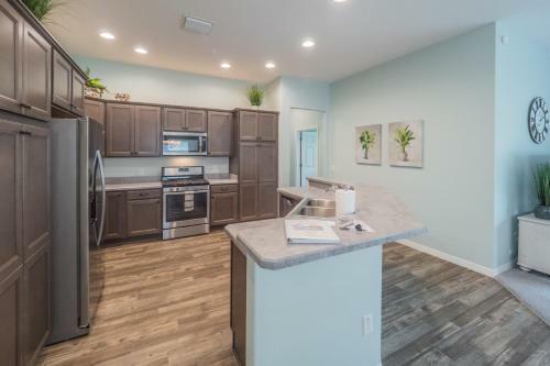 The Villages - Penney Lane 5783