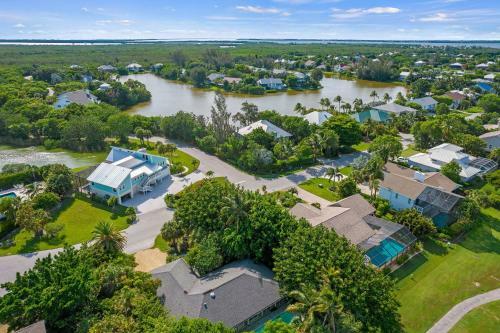 Stunning New Country Club Residence With Pool
