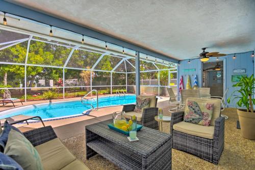Sunny Sarasota Home 4 Mi To Siesta Key Beach