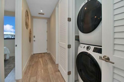 Modern 2bd King Bed Mins From Downtown