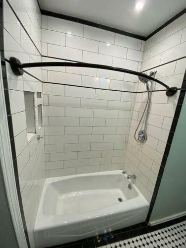 3br Private Oasis W/fenced Backyard - Sleeps 10