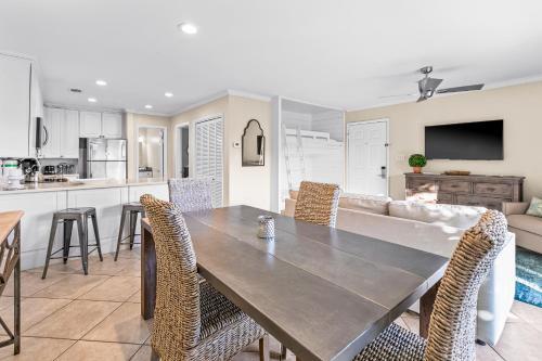Beachwood Villas F-4