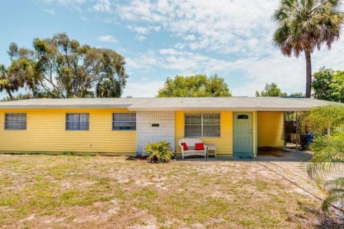 Cheerful Cozy Cottage In South Tampa