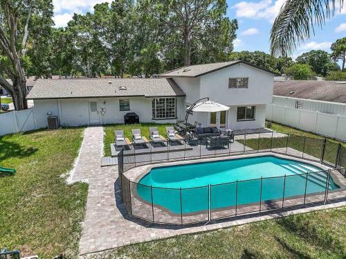 New Luxe 9 Beds~5br~pool~game Room~selfie Wall~playset