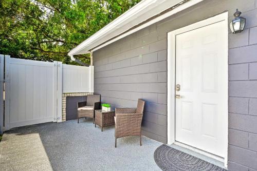 Snug, Secluded Apartment About 6 Mi To Beach!