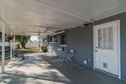 A Homely & Modern Home With Gazebo And Bbq.