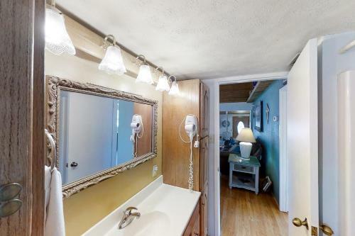 Crescent Beach Cottage