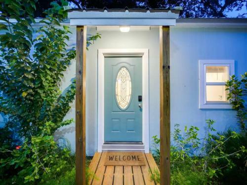 Creekside Cottage- Experience St. Aug's Newest Tiny House