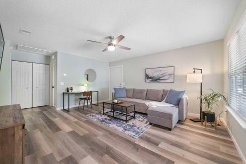 New Modern Bungalow Close To Downtown! Fully Fenced Yard