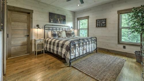 Bert's Hideaway By Escape To Blue Ridge