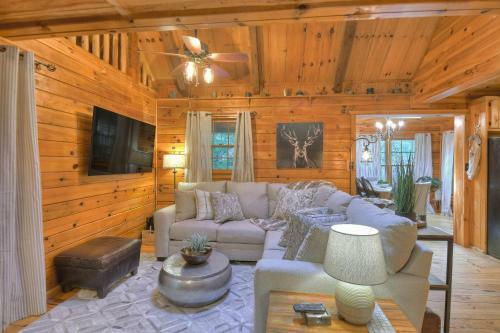 Bearfoot Bend Cabin In Blue Ridge