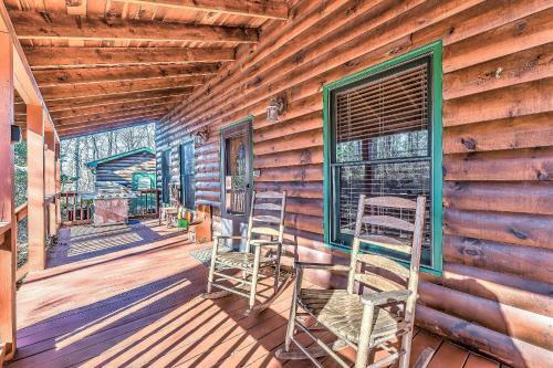 Blue Ridge Cabin With Hot Tub About 2 Mi To Dtwn!
