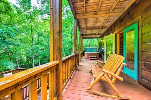 Woodsy Georgia Abode With Decks And Creek On-site