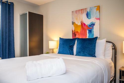 Downtown Atl Condo W Pool King Bed Lm1k2t