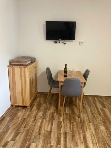 Apartamento Ubytov�n� ?mudla