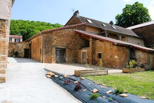 Le Clos Des Pierres Rouges