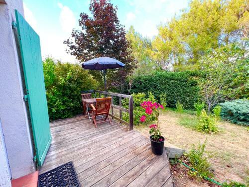 Apartamento T2 Avec Terrasse Arbor�e Proche Lourmarin