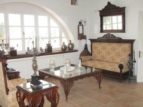 Porto Scoutari Romantic Hotel