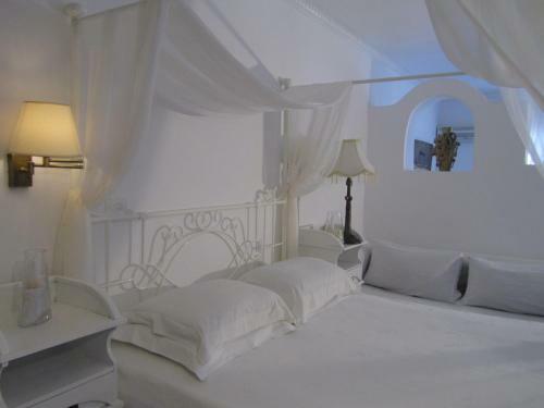 Porto Scoutari Romantic Hotel