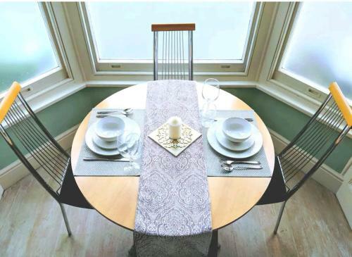 Beautiful Ground Floor Apartment With Parking