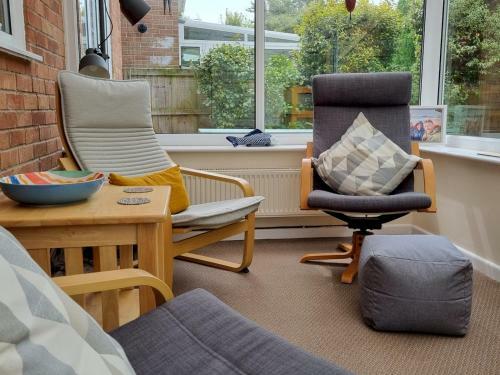 Pass The Keys Stunning Waterside Retreat With Estuary Views