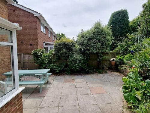 Pass The Keys Stunning Waterside Retreat With Estuary Views