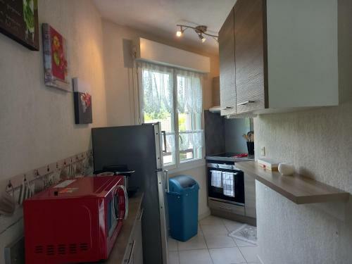 Apartamento Les Deux Ch�teaux Avec Piscine, Climatisation Et Wi-fi