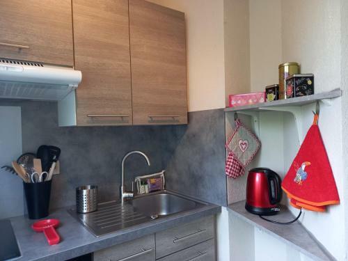 Apartamento Les Deux Ch�teaux Avec Piscine, Climatisation Et Wi-fi