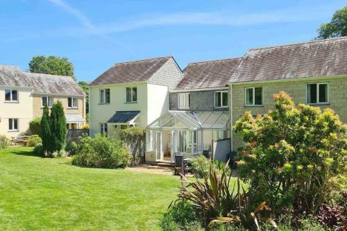 Primrose Cottage At Pendra Loweth