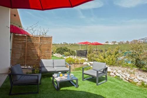 Apart Levante Warmed Shared Swimming Pool Bbq