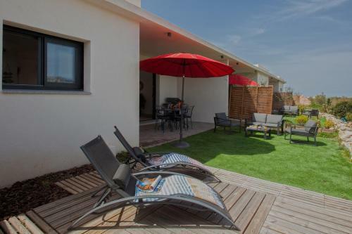 Apart Levante Warmed Shared Swimming Pool Bbq