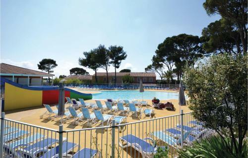 Two-bedroom Holiday Home In Calvisson