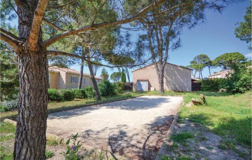 Two-bedroom Holiday Home In Calvisson