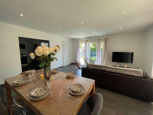 Belle Villa R�cente Pour 10 Personnes