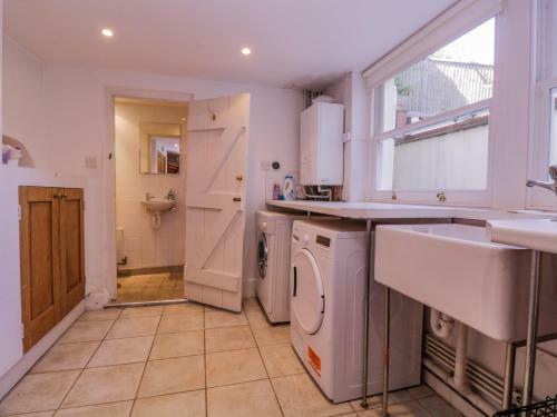 6 Gloster Terrace