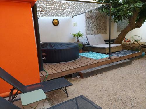 Bed & Breakfast Le 9 De Cour, Chambre Caouette