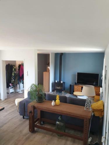 Bright 180 M With Garden-terrace And Pool