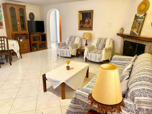 Boho-2 Floors Country House