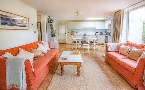 Chalice Hill Apartment