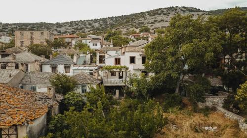 Nerida's-traditional 3 Br Townhouse-bbq-view