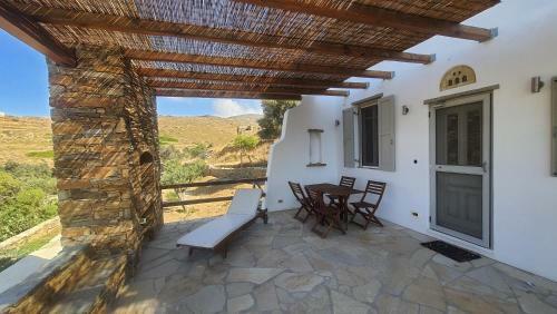 Tinos Retreat, Architect's Guest House